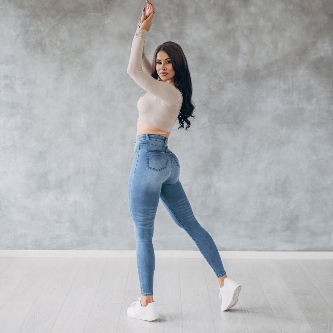 Contour Jeans In Medium Wash